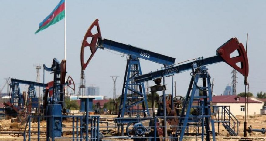 Азербайджанская нефть продолжает дорожать
