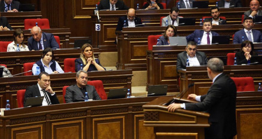 Армянским депутатам правящей силы поручено воздержаться от заявлений против России