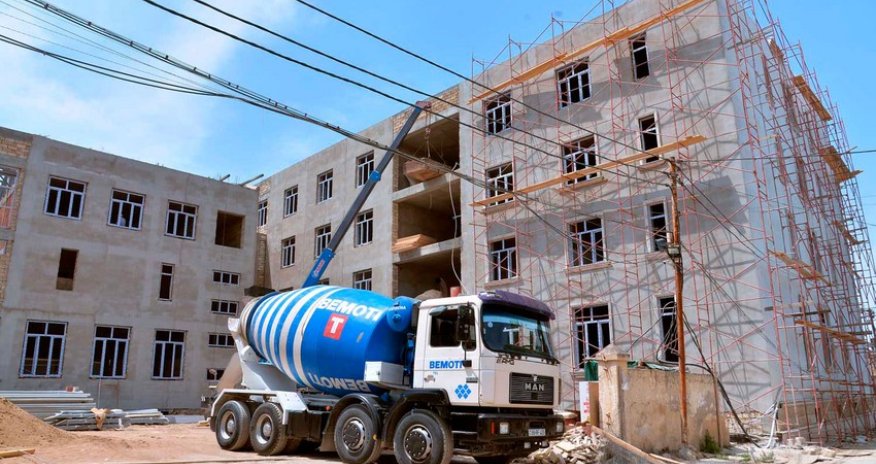 В Баку строится 8 новых школьных зданий