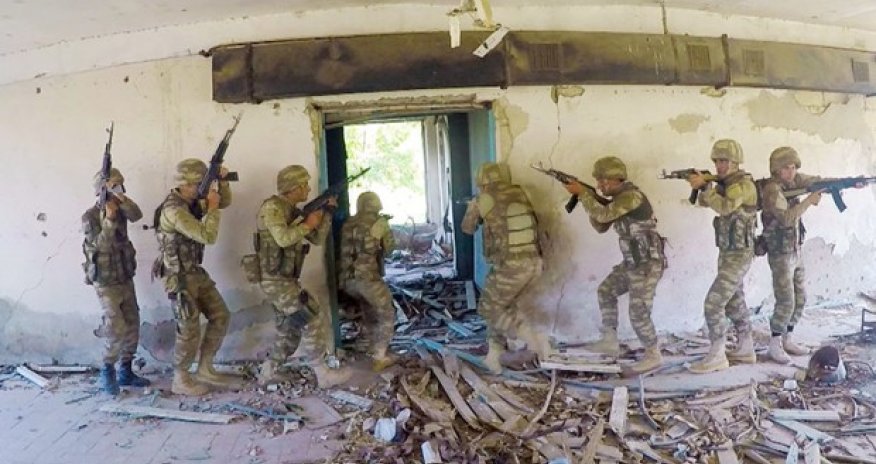 Xüsusi təyinatlılarımız şərti düşməni məhv etdi - VİDEO