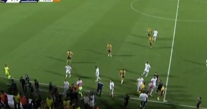 Kiprdə Qurban Qurbanova qarşı təxribat, baş məşqçi özündən çıxdı - Video