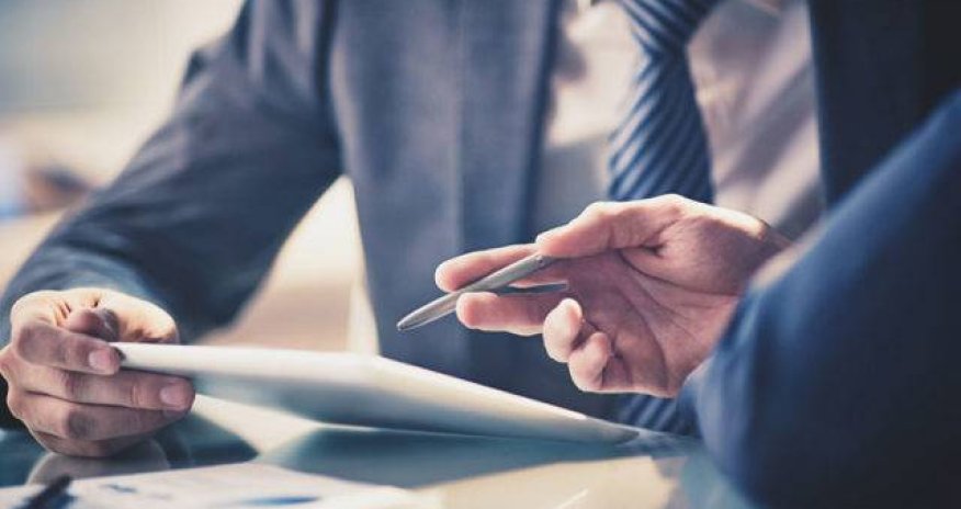 Bu nazir baş direktorun müavinini vəzifəsindən azad edib-İDDİA