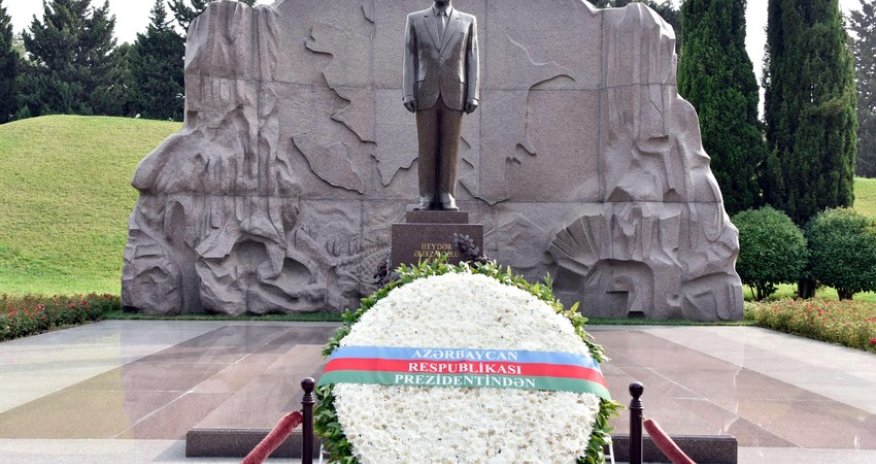 Koreya Milli Assambleyasının sədri Fəxri xiyabanı ziyarət etdi