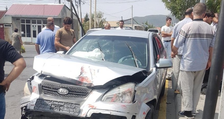 Oğuzda avtomobil qəzası-Yaralananlar var-FOTOLAR