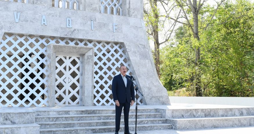 Prezident və xanımı Şuşada Vaqif Poeziya Günlərinin açılışında