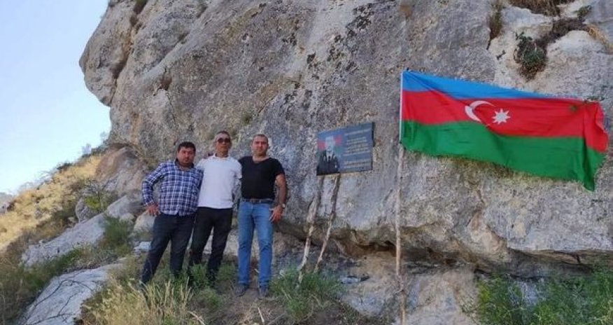 Milli Qəhrəmanın şəhid olduğu yerə onun xatirə lövhəsi vuruldu - FOTO