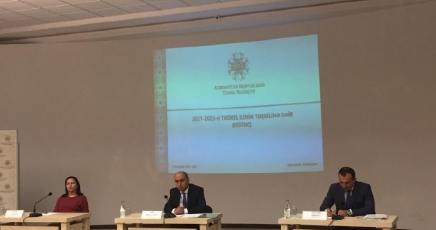 В Азербайджане очные занятия в школах и вузах начнутся в сентябре