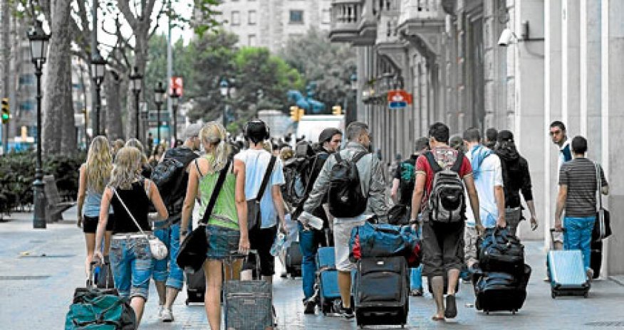 Azərbaycanda bu il gələn turistlərin statistikasını hesablamaq doğru olmaz - RƏSMİ 