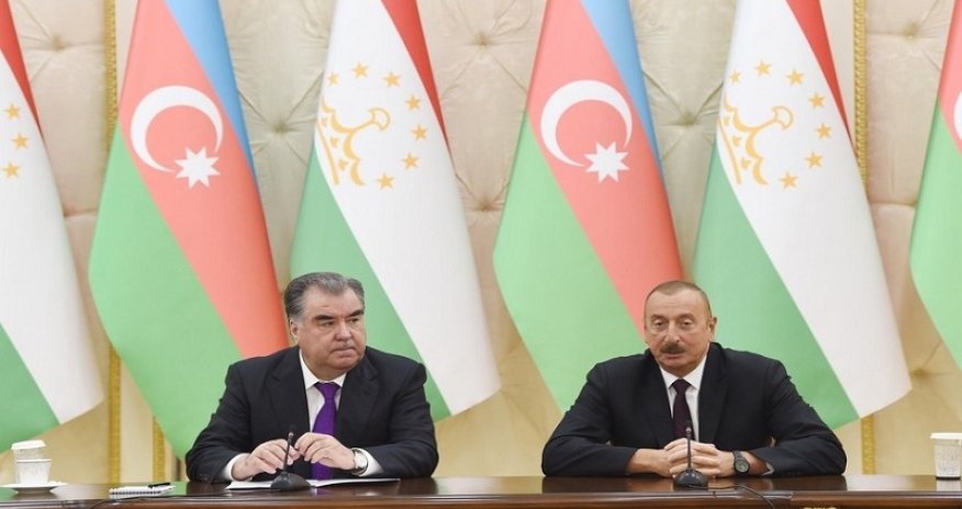 İlham Əliyev Emoməli Rəhmonu təbrik etdi