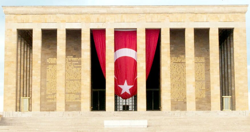 MN:Baş Qərargah rəisi Anıtqəbiri ziyarət edib