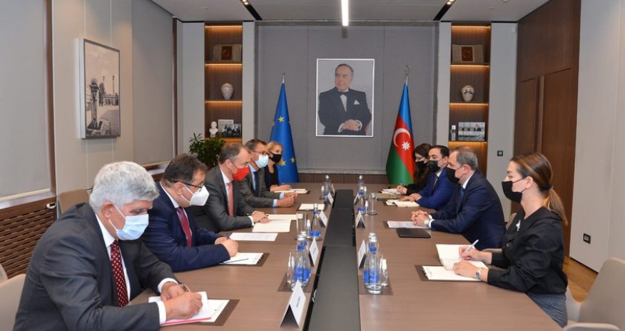 Azerbaijani FM meets EU special Rep for South Caucasus