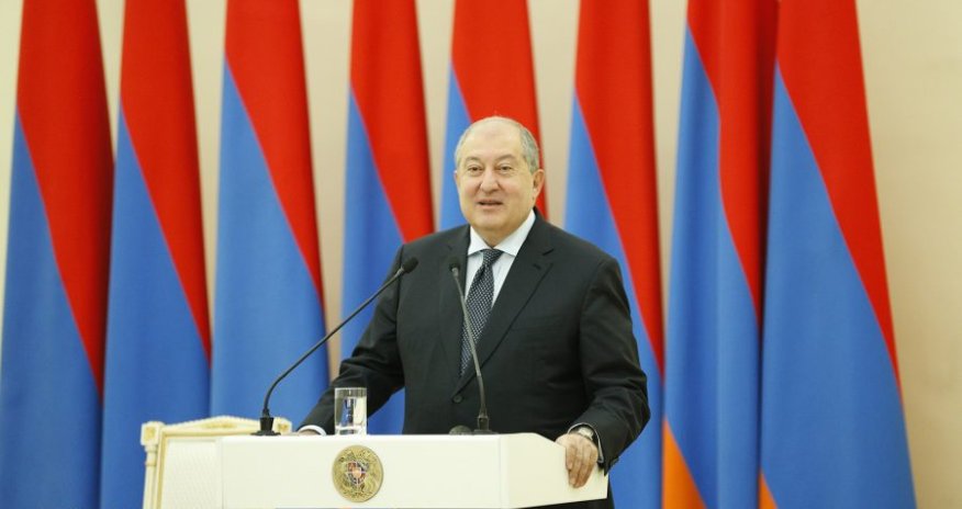 Ermənistan prezidenti Fransaya getdi