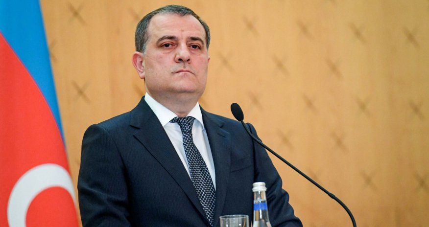 Azerbaijani FM leaves for US