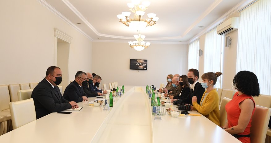 Dövlət Komitəsində İsveç Krallığında fəaliyyət göstərən bir qrup jurnalistlə görüş keçirilib