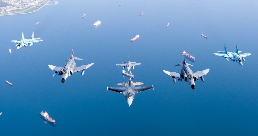 Azərbaycan qırıcıları İstanbul səmasında uçuşlar keçirib-FOTO