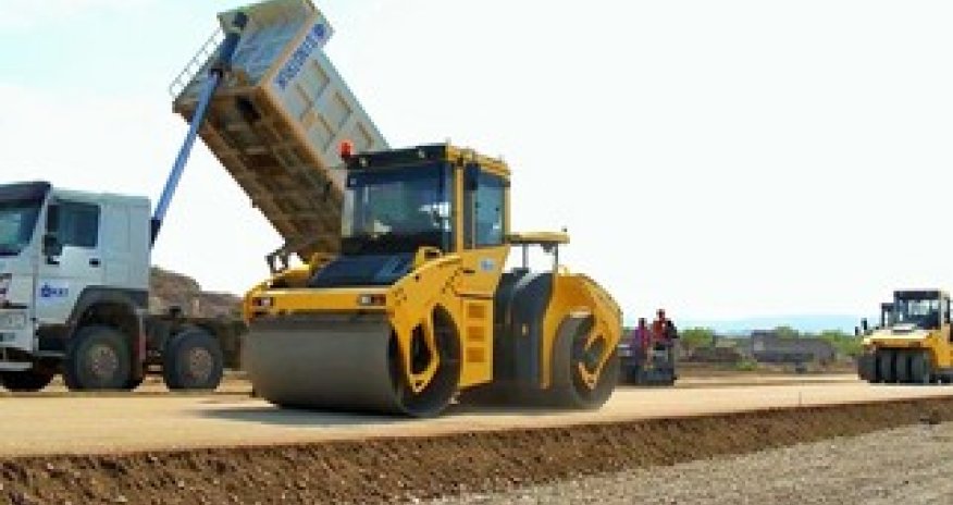 Şükürbəyli-Cəbrayıl-Hadrut avtomobil yolunun tikintisi sürətlə davam etdirilir