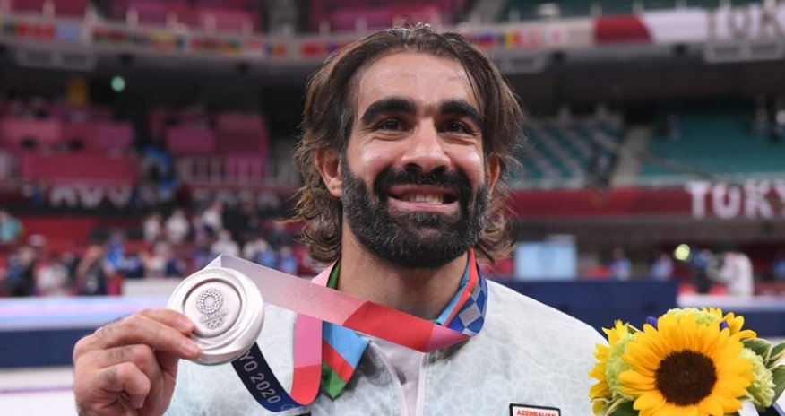 İdmançı Rafael Ağayevin ayağı sınıb-FOTO