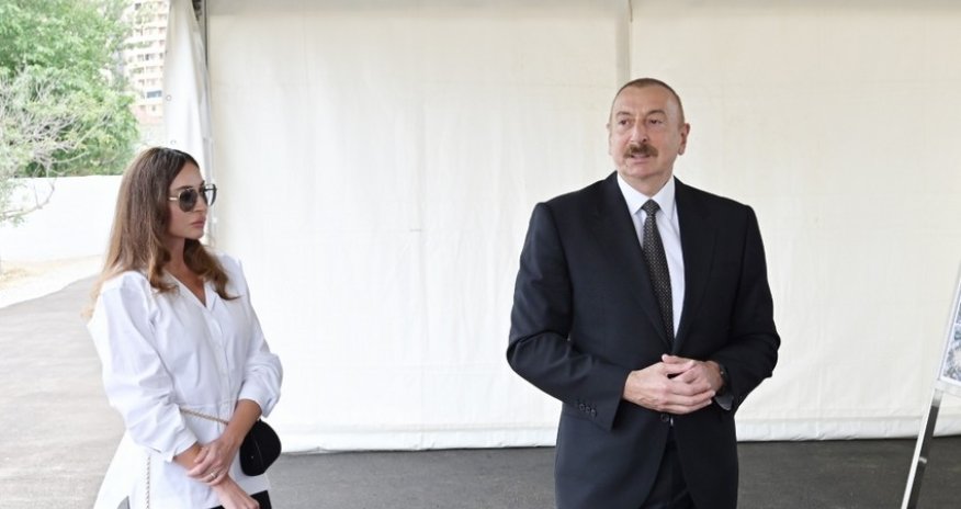 Ilham Aliyev, Mehriban Aliyeva attend opening of overhauled Baku Zoological Park
