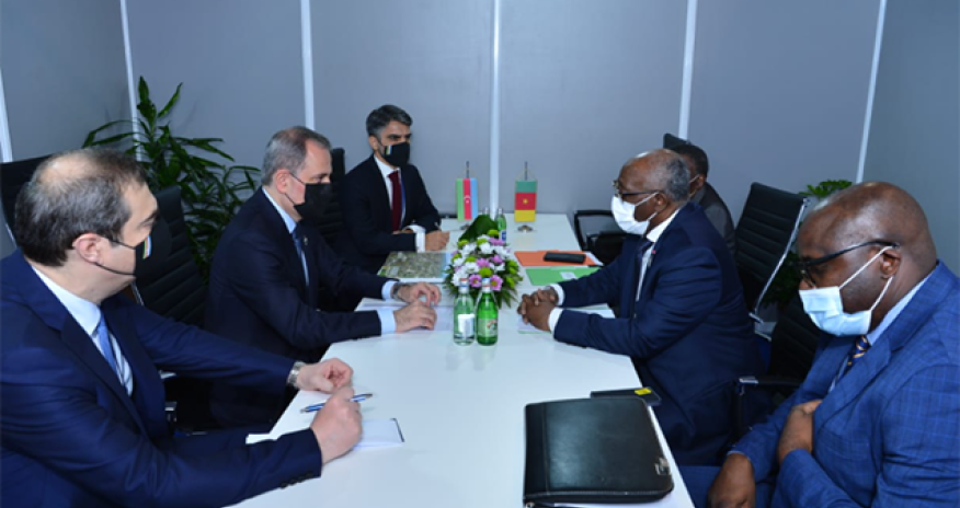 Ceyhun Bayramov Belqradda görüş keçirdi