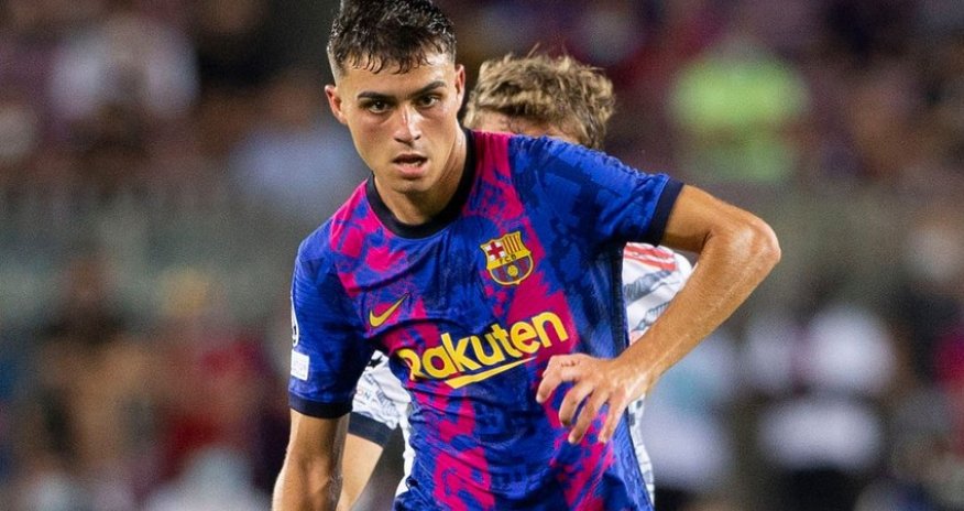Barcelona extends contract of young player