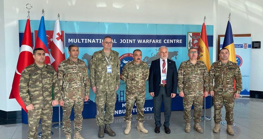 Azerbaijani Land Forces Commander meets his Turkish counterpart