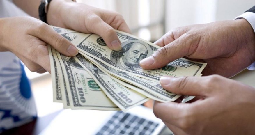 Azerbaijan nearly doubles money transfers to Georgia