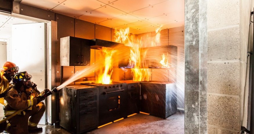 “Metro City” ticarət mərkəzi yanır - VİDEO + YENİLƏNİB