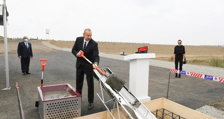 Prezident İlham Əliyev Füzuli-Ağdam avtomobil yolunun təməlini qoyub