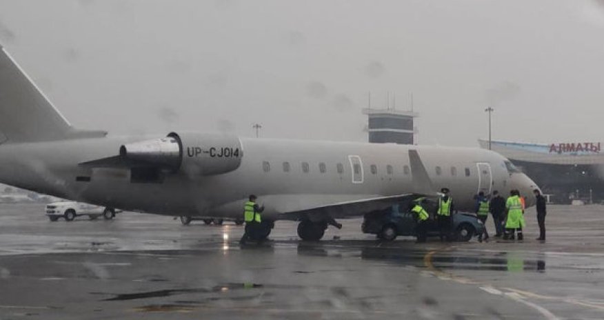 Bakıdan Almatıya uçan təyyarə avtomobillə toqquşdu – VİDEO