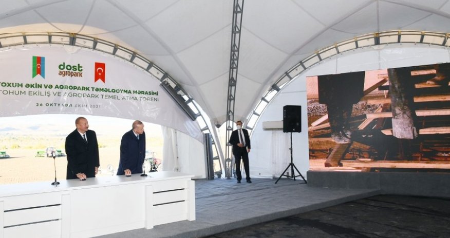 Azerbaijani, Turkish presidents inspect Smart Village project in Zangilan