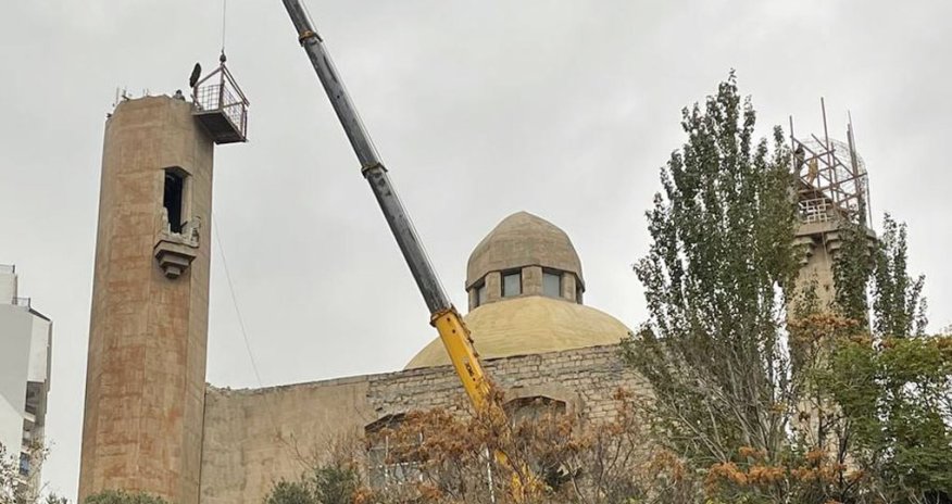 13 ildir bağlanan Əbu Bəkr məscidi təmir edilir