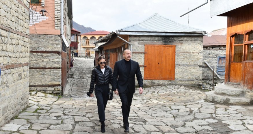 Prezidentlə xanımının Lahıc gəzintisindən - Fotolar