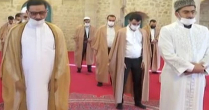 Yuxarı Gövhər Ağa məscidində “Şükür” namazı qılındı - Video