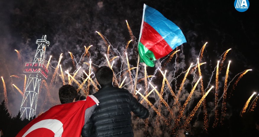 Bakıda atəşfaşanlıq FOTO+VİDEO-ÖZƏL 