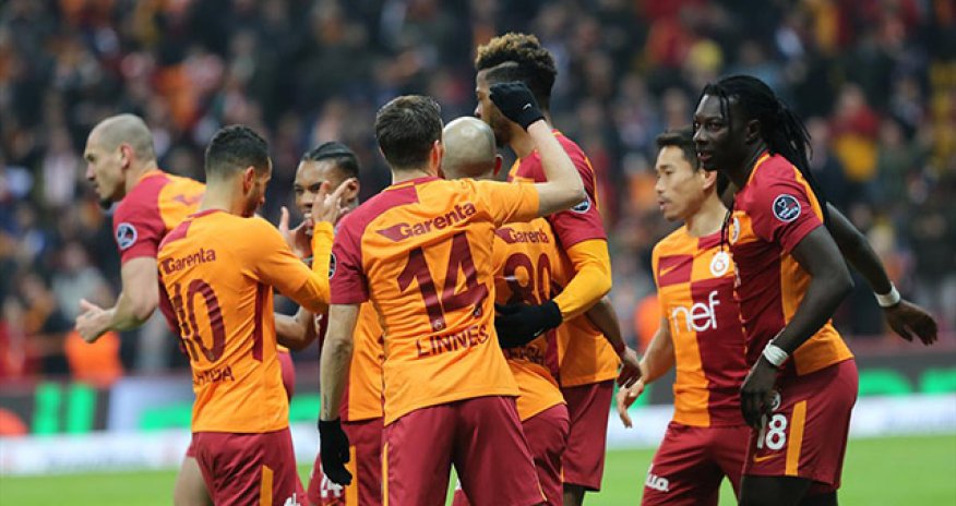 UEFA “Qalatasaray”ı cərimələdi