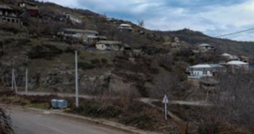 “Azərbaycanlılar kran gətiriblər, nəsə qazırlar...” - Zəngəzurun Çakaten kəndi ətrafında nə baş verir?