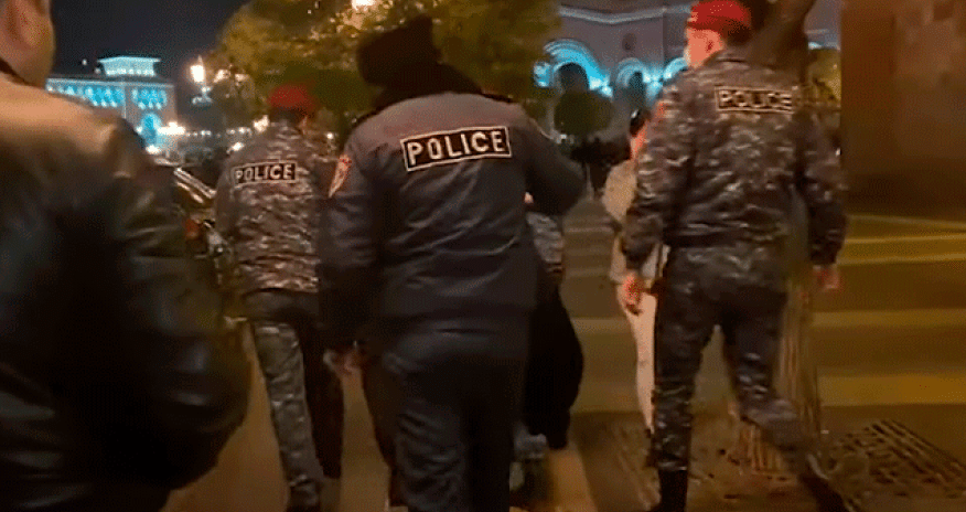 Ermənistanda Paşinyanın istefası tələbi ilə etirazlar başladı - Video