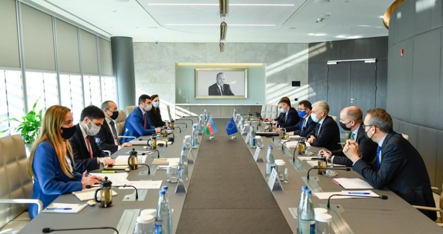 Azerbaijan, EC mull relations with int’l financial institutions