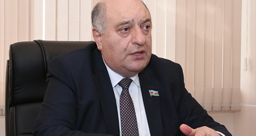 Prezident deputat Musa Quliyevlə bağlı SƏRƏNCAM imzaladı