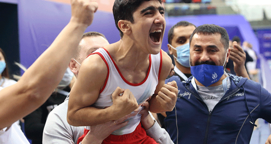 Gimnastımız qızıl medal qazandı - Fotolar