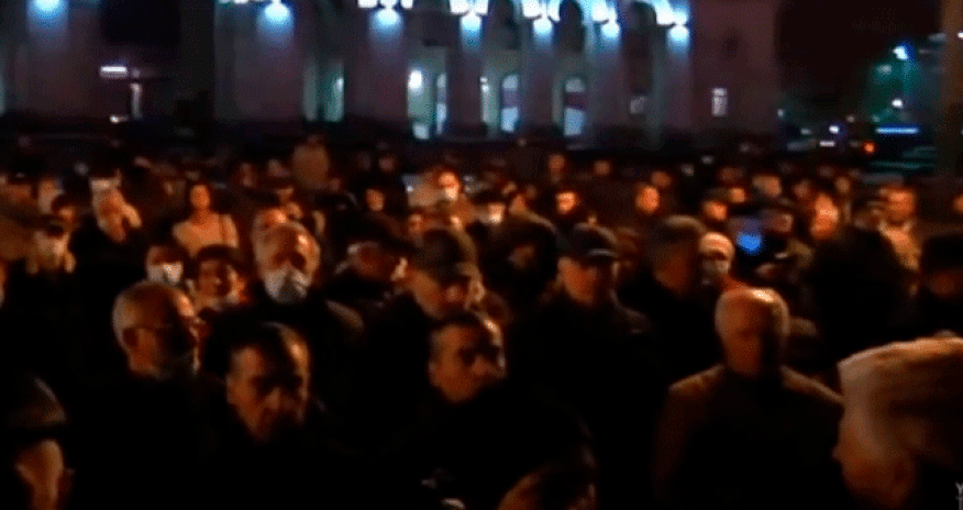 İrəvanda Paşinyanın istefası tələbi ilə aksiya - Video