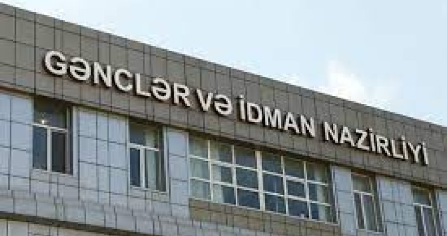 Gənclər və idman nazirinin müavinləri işdən çıxarıldı