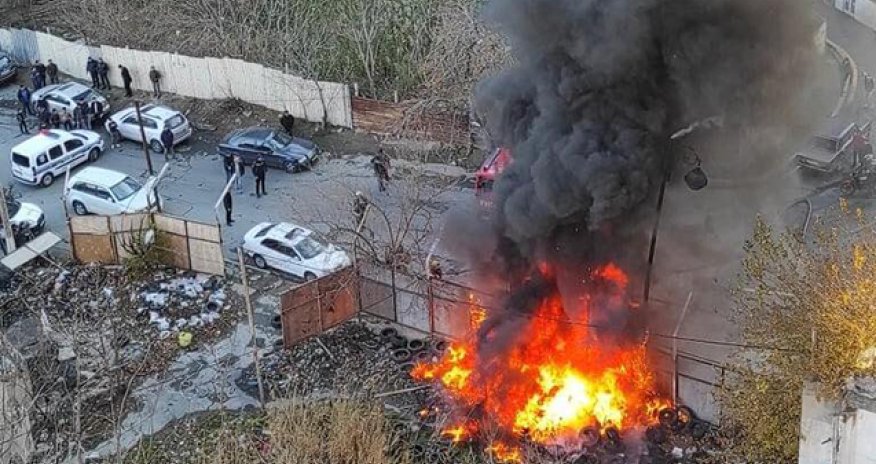 Bakıda yol kənarında yanğın - Foto