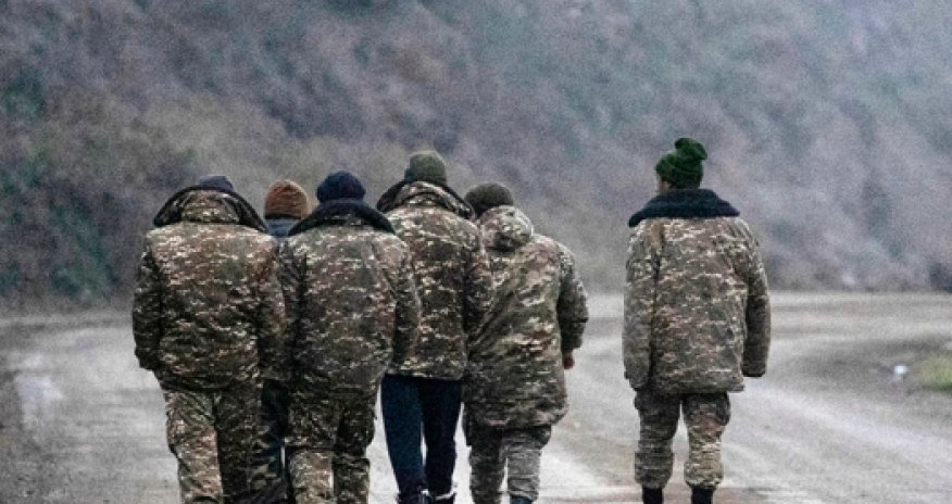 Азербайджан передал Армении 10 военнослужащих 