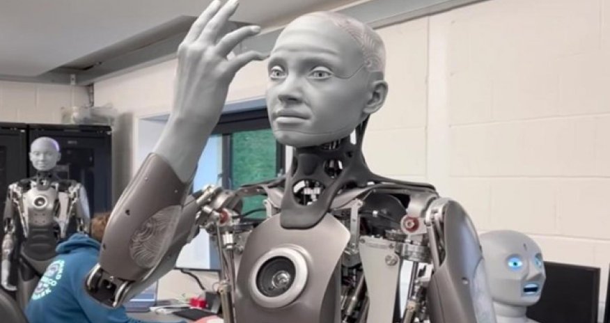 İnsanı ən yaxşı təqlid edən robot... - Video