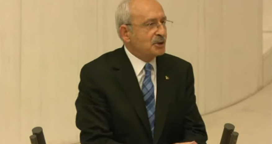 Kılıçdaroğlu bu hərəkətinə görə tənqid olundu - VİDEO