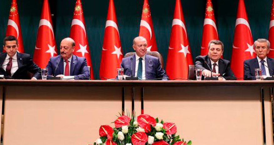 Türkiyədə minimum əməkhaqqı 50 faiz artdı