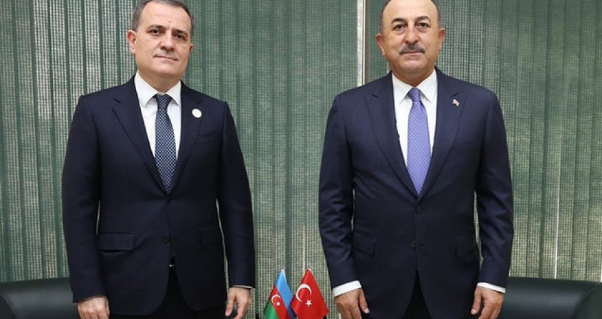 Çavuşoğlu Ceyhun Bayramovla görüşdü