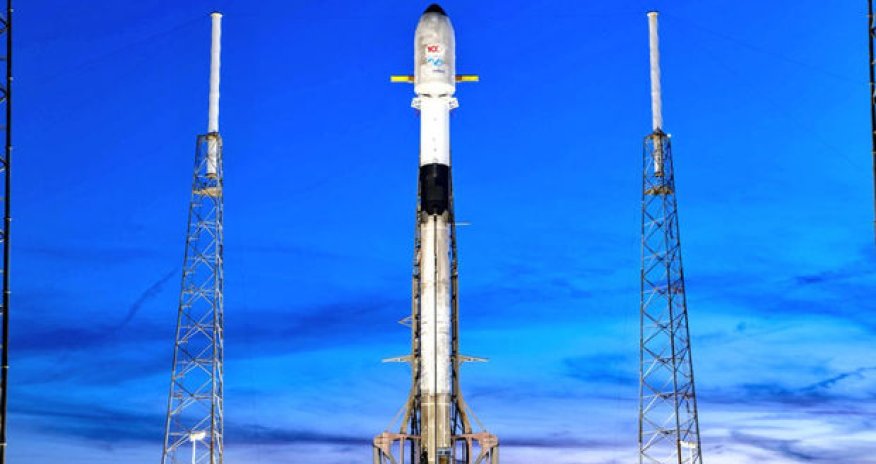 Türkiyənin yeni peyki orbitə buraxılıb - FOTO