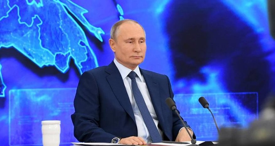 Putin jurnalistlərin suallarına CAVAB VERİR - CANLI